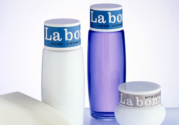 Launch of LA BONNE, KOSÉ&acute;s first premium cosmetic line, which is still sold today