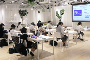 Support for students’ company visit