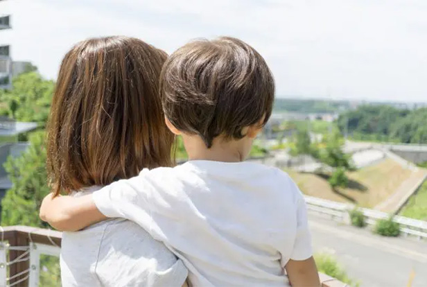 Support activities for single-parent households