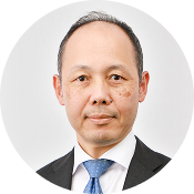 常務取締役 中出正人